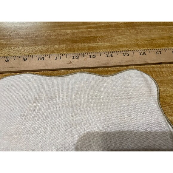 Vintage Linen Hand Cross Stitch Napkins Set of 4 - Picture 6 of 6